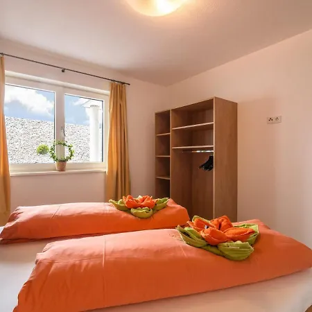 Apartment Divine In Near Hohenwerfen Castle Pfarrwerfen
