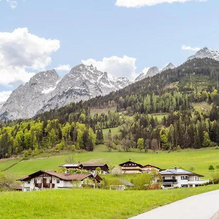 Apartment Divine In Near Hohenwerfen Castle Pfarrwerfen