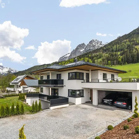 Apartment Divine In Near Hohenwerfen Castle *