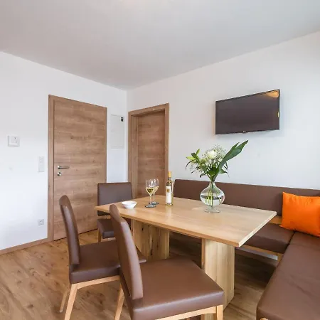 Divine In Near Hohenwerfen Castle Apartment Pfarrwerfen